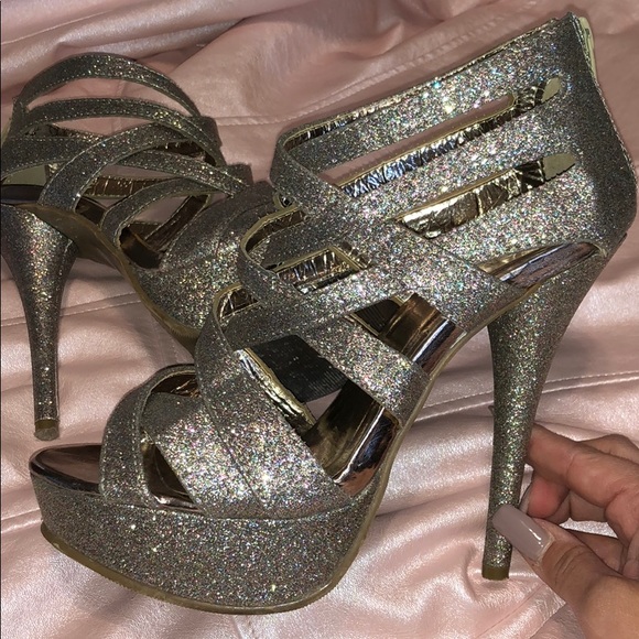 🥂Diva Heels🥂 - Picture 3 of 4